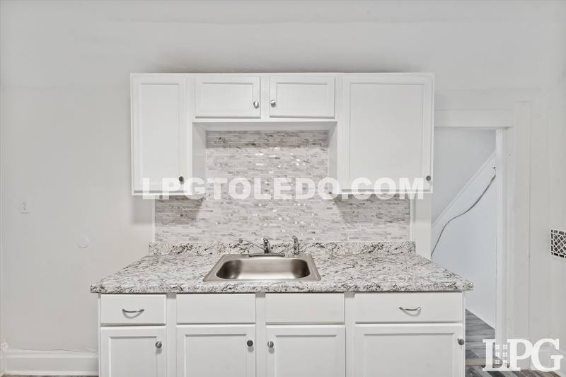 Apartment for rent at 4039 Vermaas Ave -Upper, Toledo, OH 43612