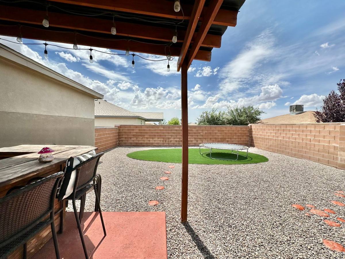 House for rent at 1077 El Nido Dr, Alamogordo, NM 88310