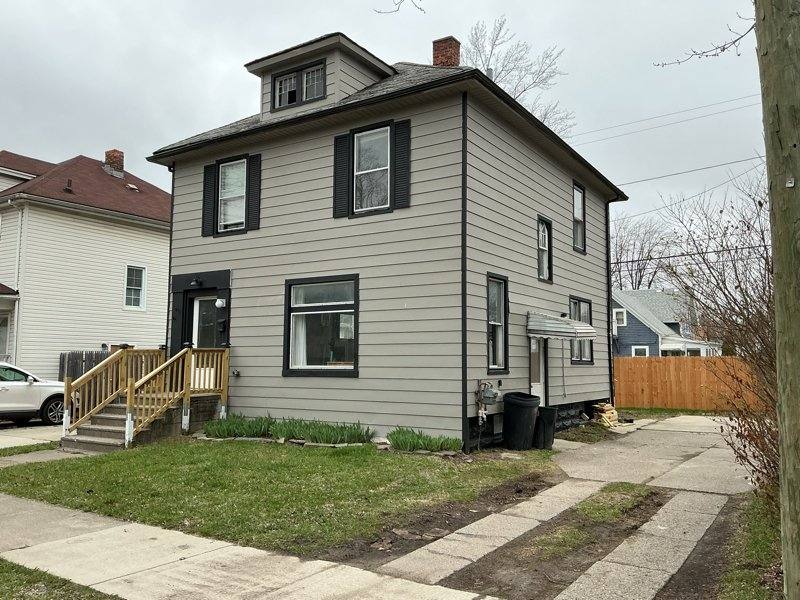House for rent at 40 Ferrin Place, Mount Clemens, MI 48043
