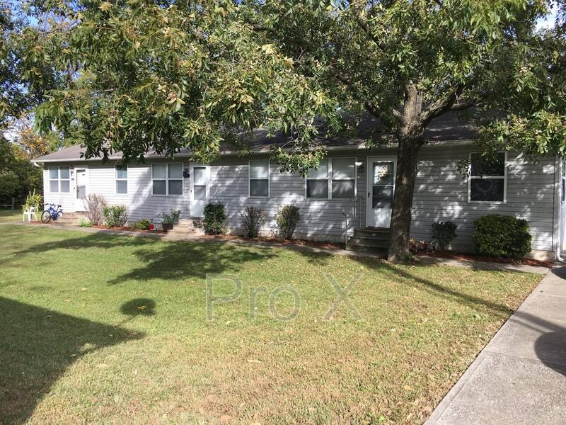 Apartment for rent at 810 E Jackson #810, Pittsburg, KS 66762