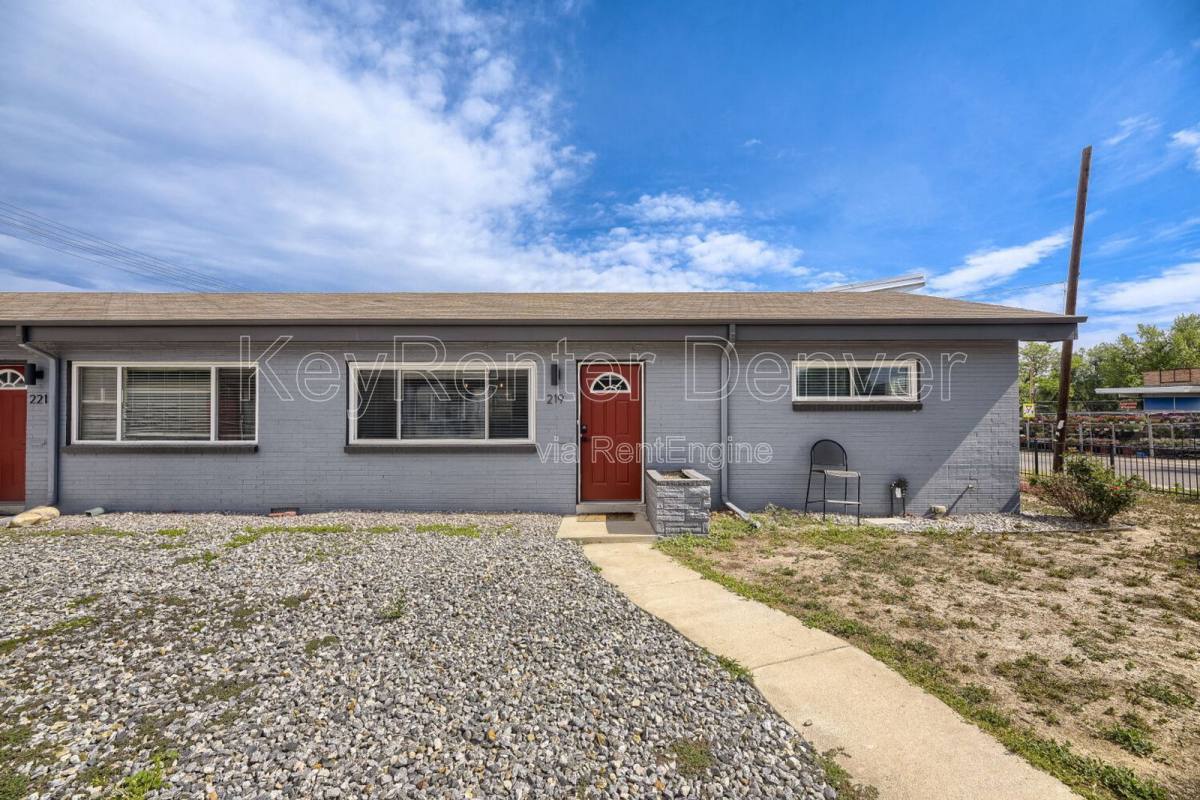 Apartment for rent at 219 S Holly St, Denver, CO 80246