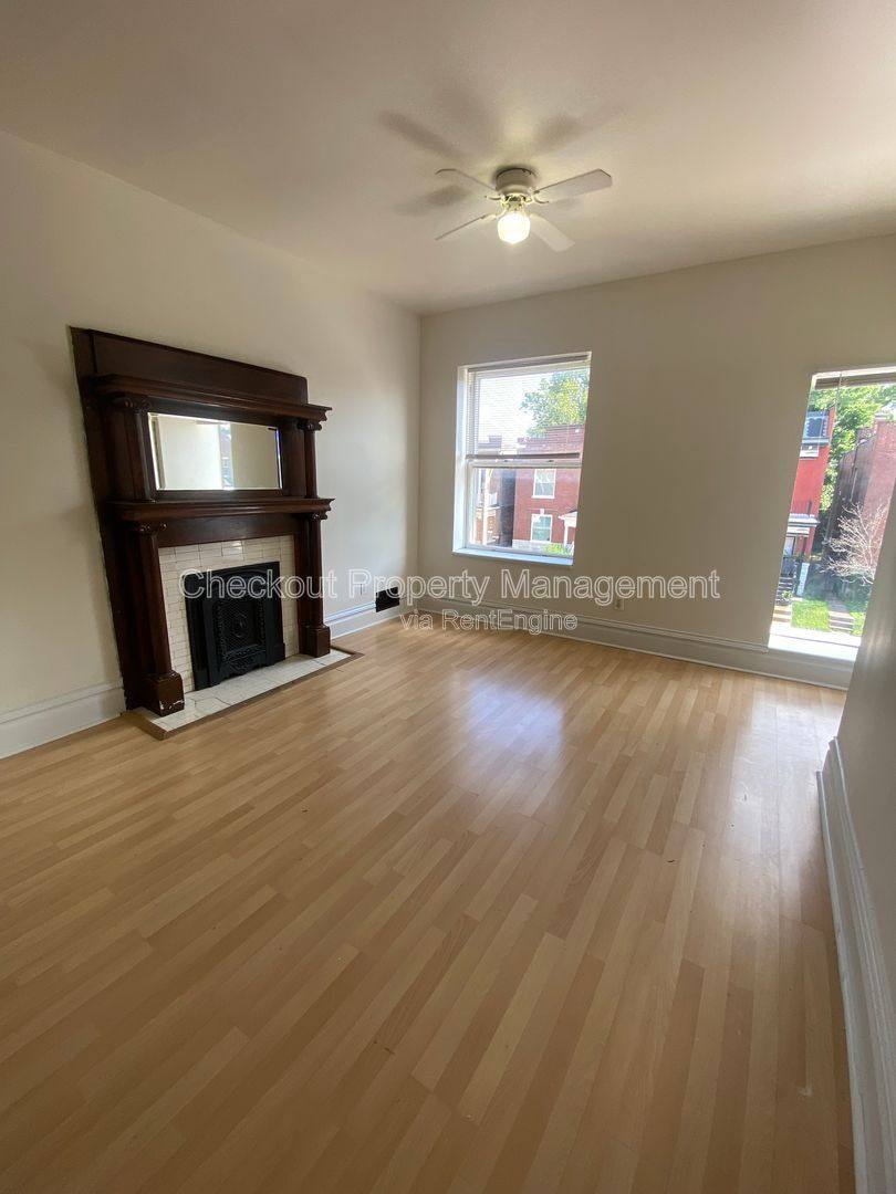 Apartment for rent at 2727 Accomac St, Saint Louis, MO 63104