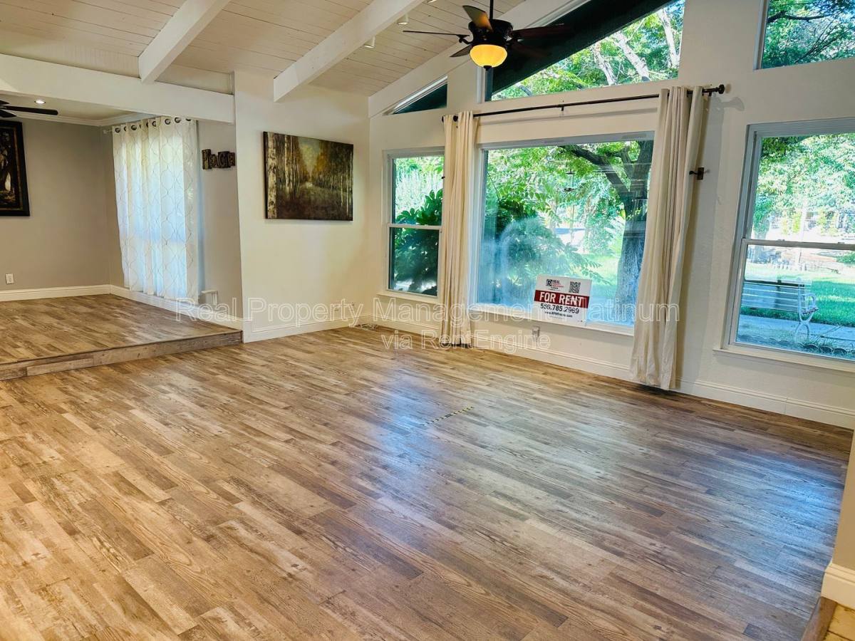House for rent at 9077 N Fowler Ave, Clovis, CA 93619