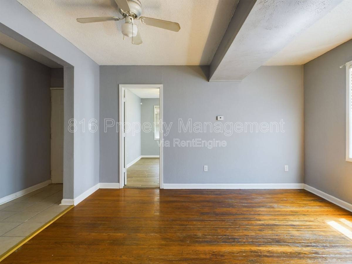 Apartment for rent at 2938 Flora Ave #1S, Kansas City, MO 64109
