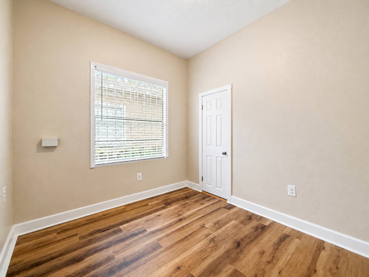 House for rent at 2124 W Chestnut St, Tampa, FL 33607