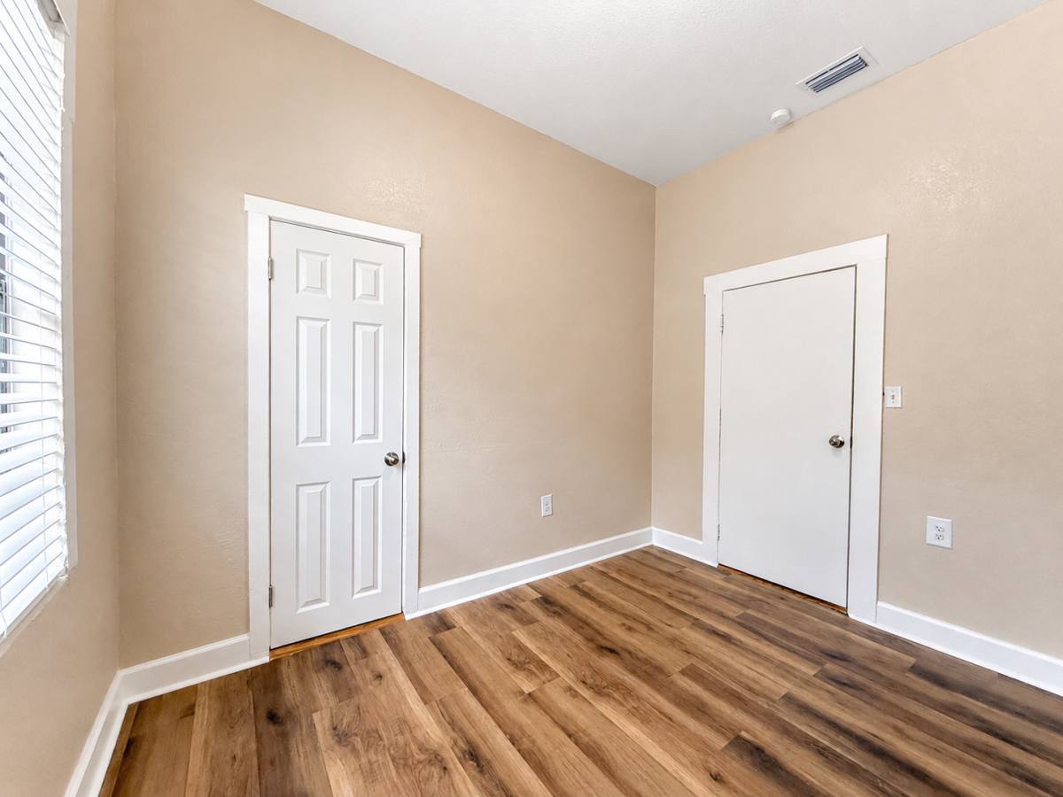 House for rent at 2124 W Chestnut St, Tampa, FL 33607