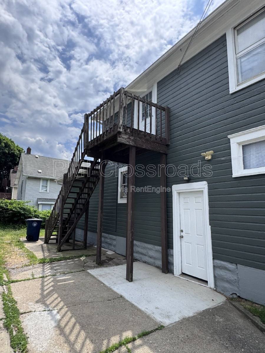 House for rent at 277 Fountain St, Akron, OH 44306