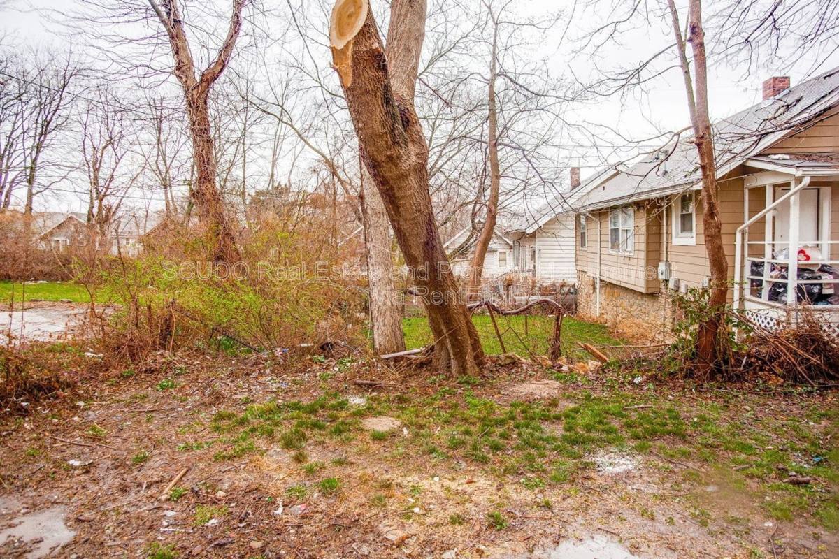 House for rent at 5002 Euclid Ave E, Kansas City, MO 64130