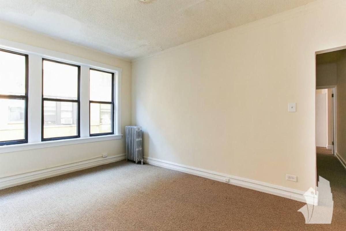 Apartment for rent at 1530 N Kedzie Ave, Chicago, IL 60651