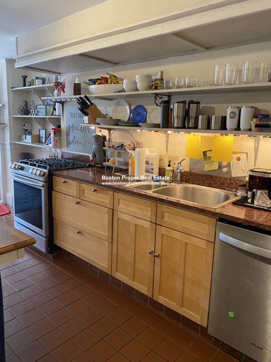 Apartment for rent at 429 Beacon St #1A, Boston, MA 02115
