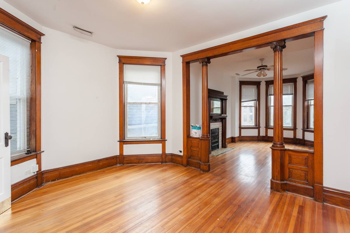 Apartment for rent at 3239 N Clifton Ave #2, Chicago, IL 60657