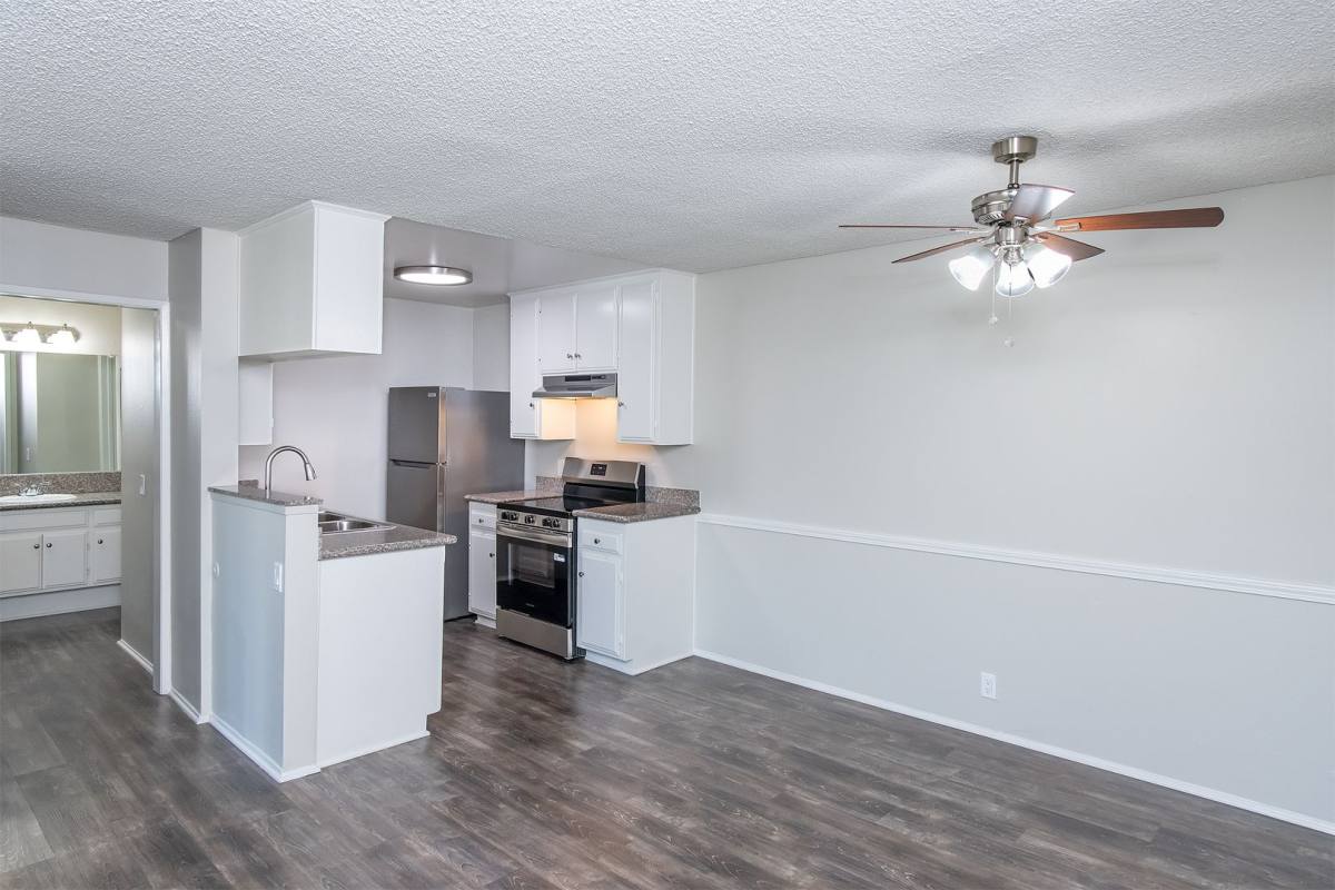 Apartment for rent at 144 N Belmont St, Glendale, CA 91206