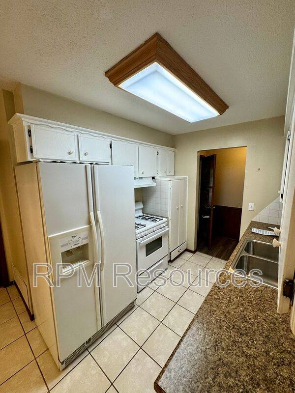 House for rent at 7625 S Sherwood Ave, Oklahoma City, OK 73159