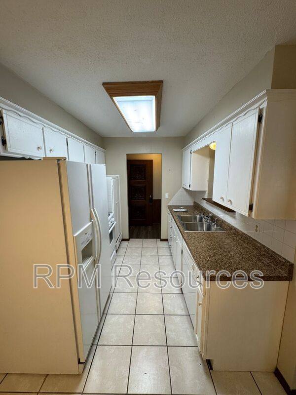 House for rent at 7625 S Sherwood Ave, Oklahoma City, OK 73159