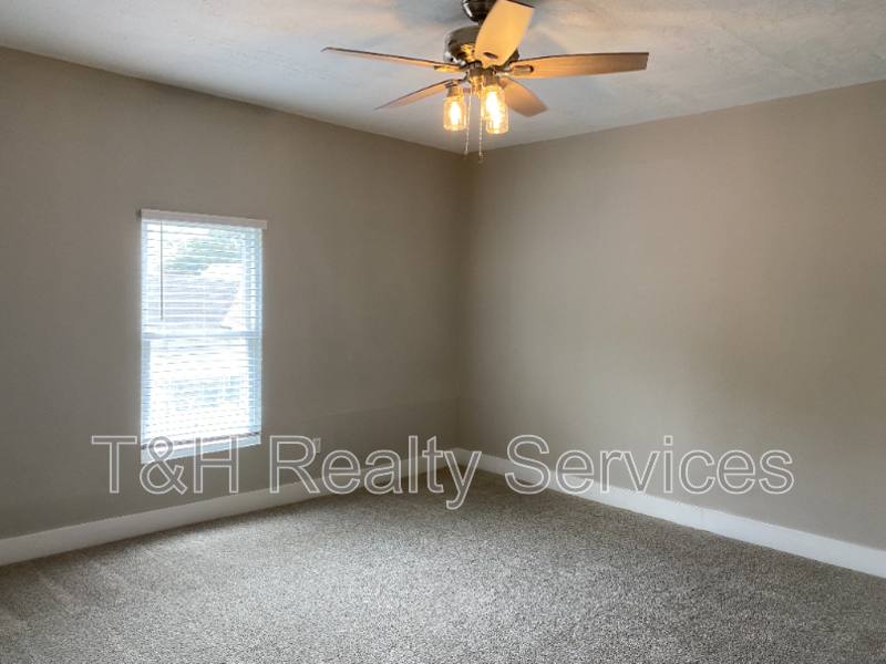 House for rent at 604 W 4th St, Greenfield, IN 46140