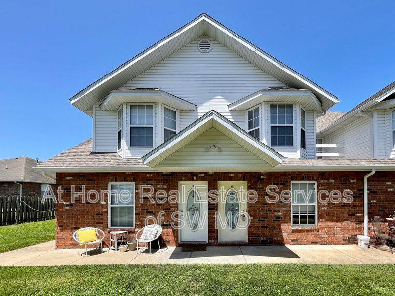 Townhouse for rent at 1501 W Frosty #4, Ozark, MO 65721