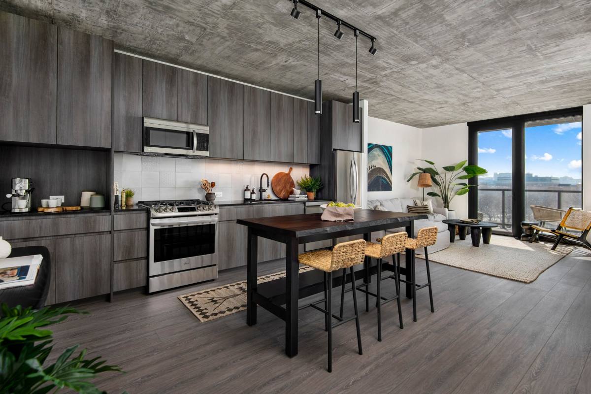 Apartment for rent at 1380 W Randolph St #813, Chicago, IL 60607