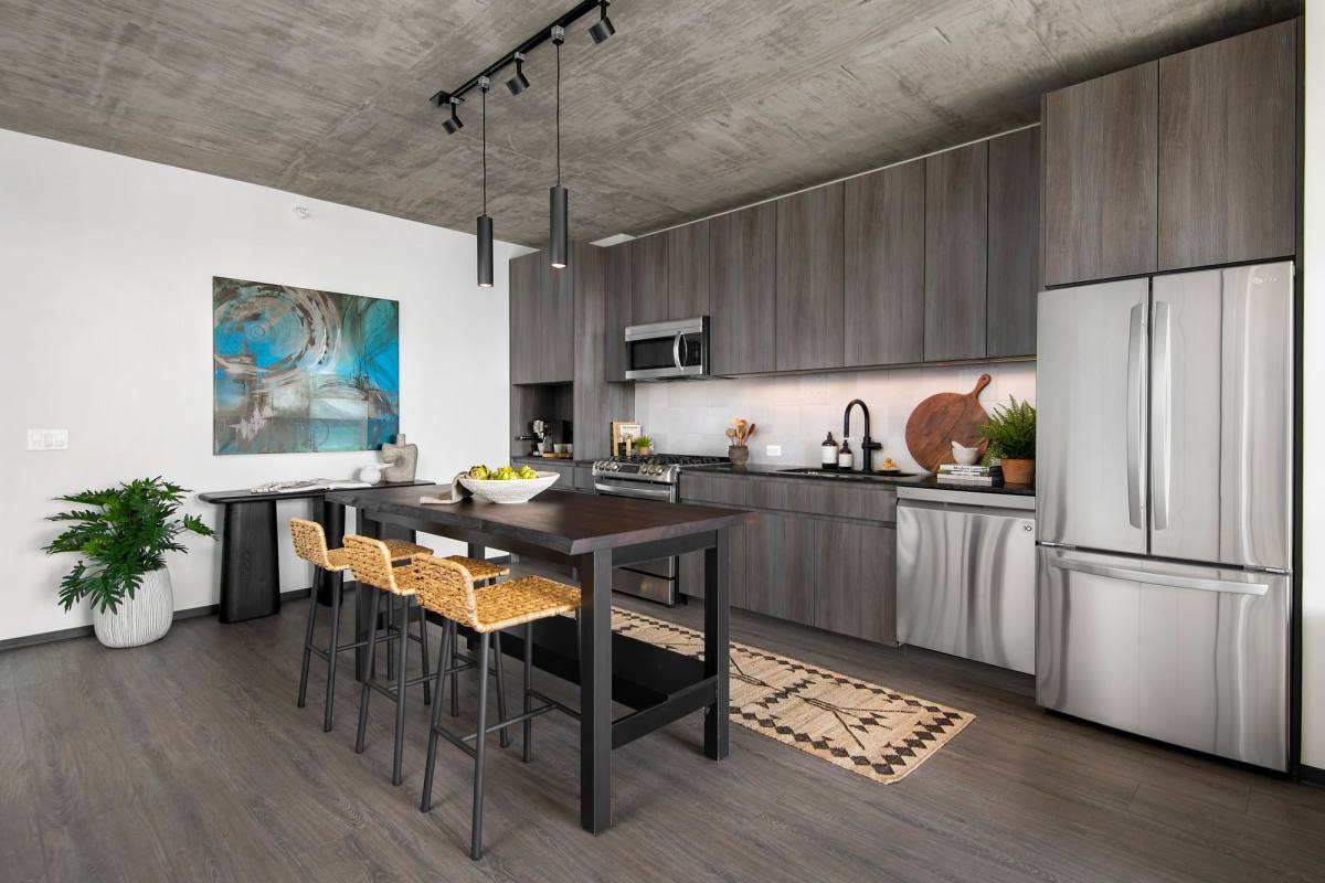 Apartment for rent at 1380 W Randolph St #813, Chicago, IL 60607