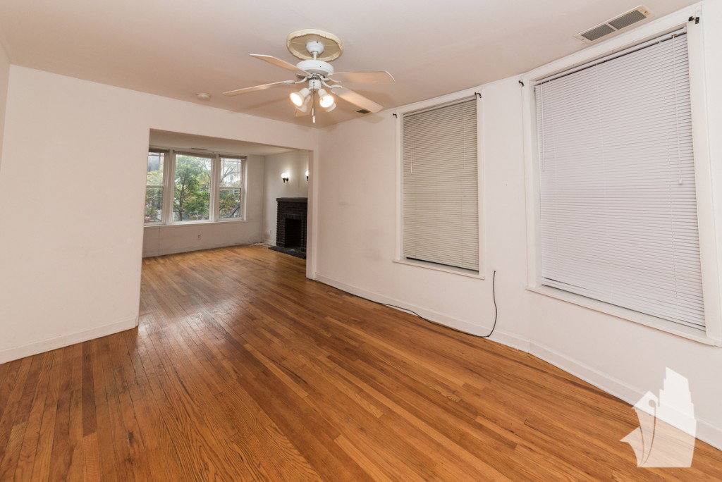 Apartment for rent at 1509 W Barry Ave #2, Chicago, IL 60657