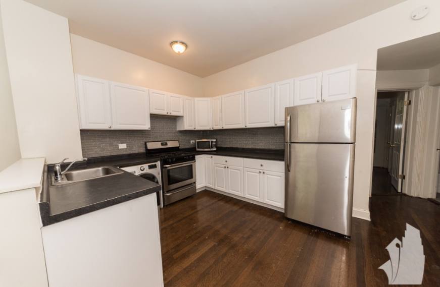 Apartment for rent at 3815 N Greenview Ave #2W, Chicago, IL 60613