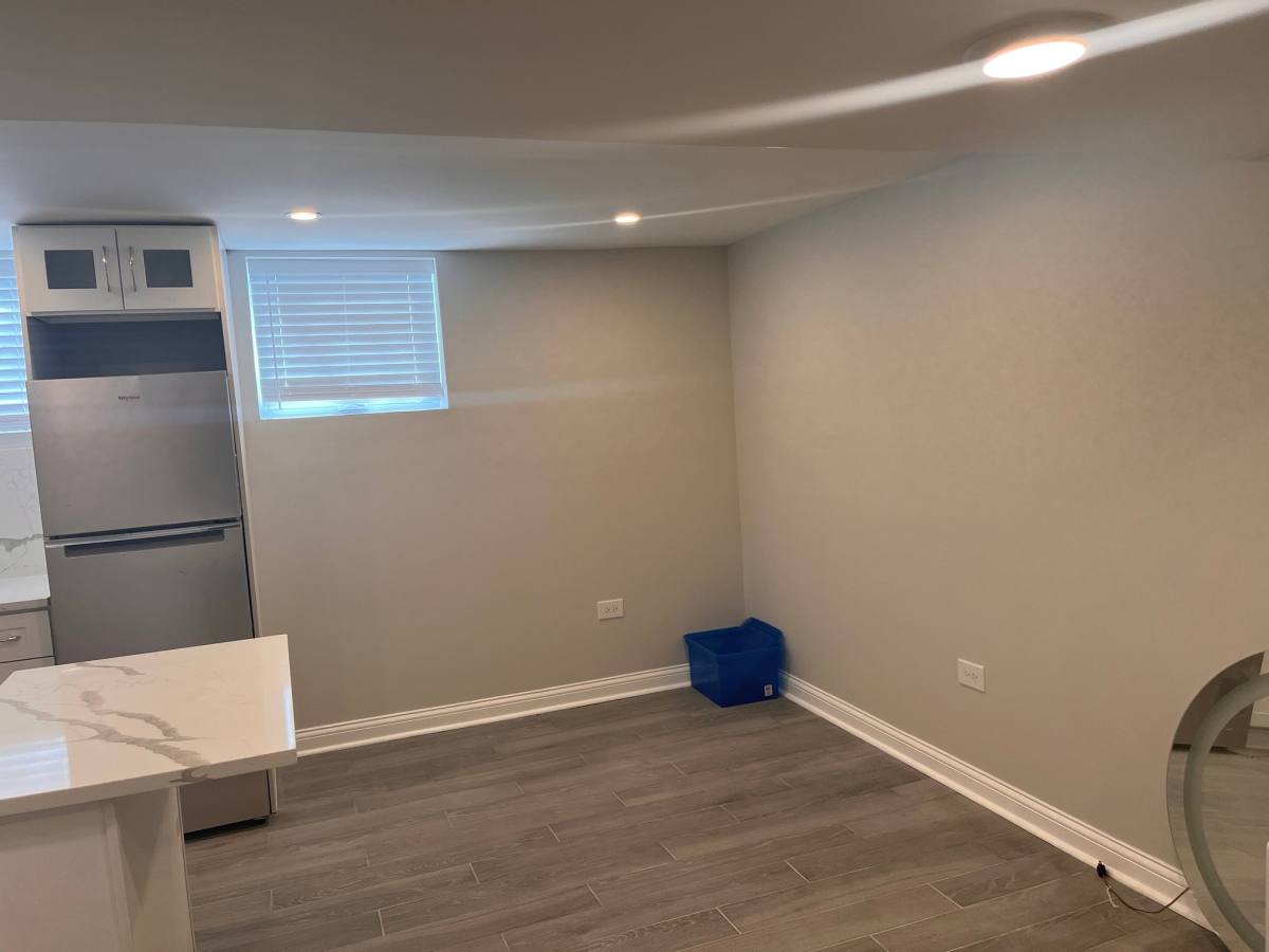 Apartment for rent at 2010 W Cornelia Ave #GRDN, Chicago, IL 60618