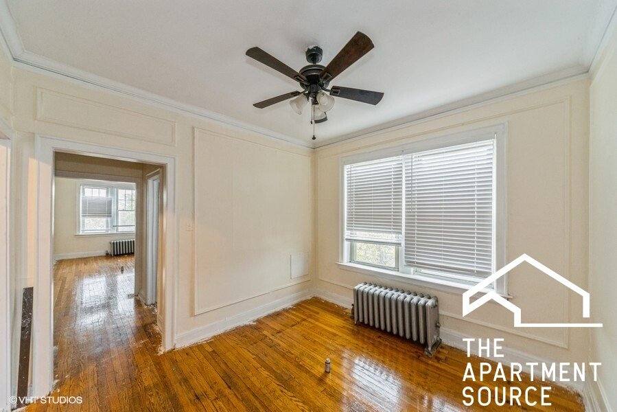 Apartment for rent at 10 Adams St #3, Oak Park, IL 60304