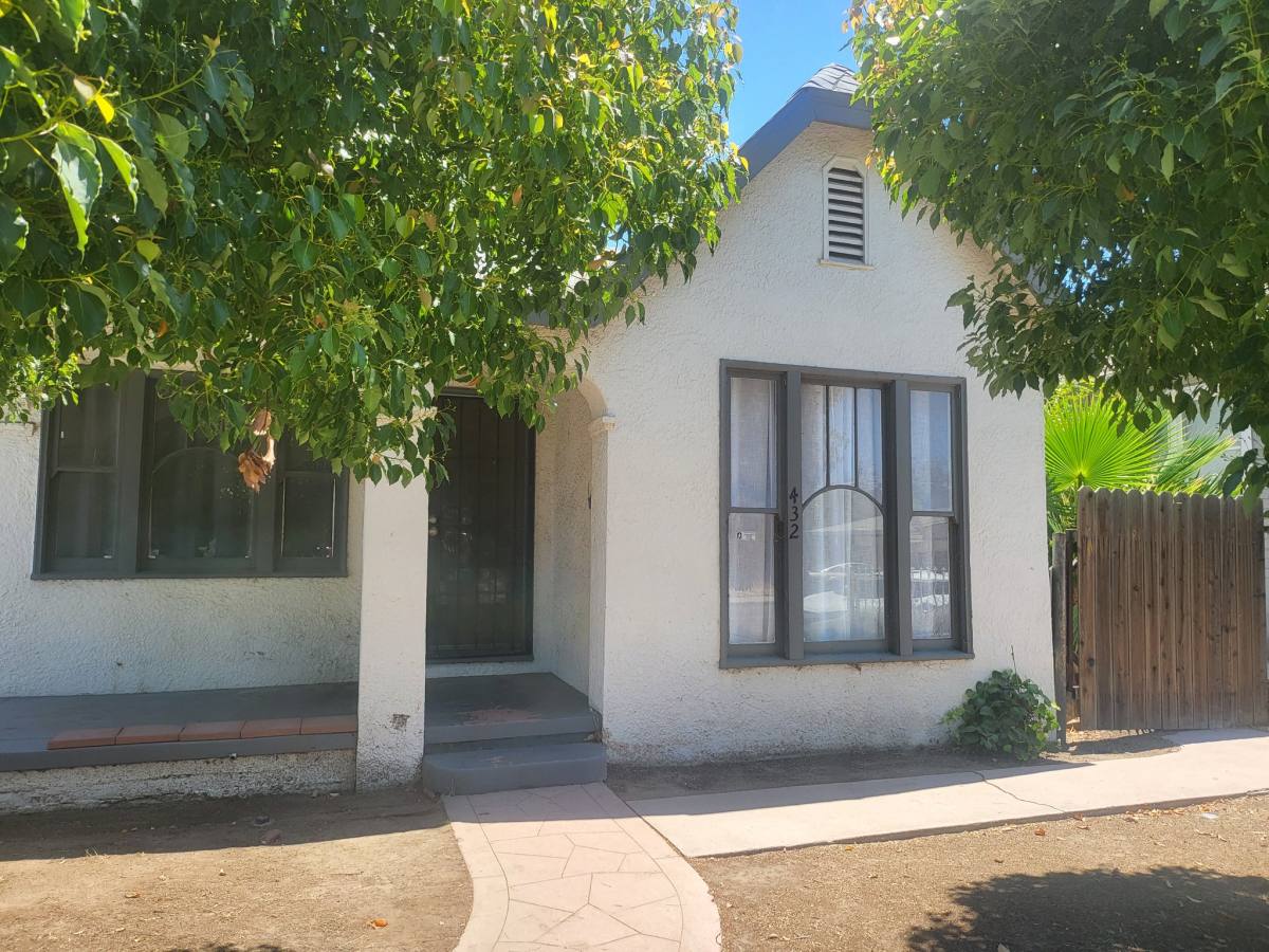 House for rent at 432 S Bridge St, Visalia, CA 93277