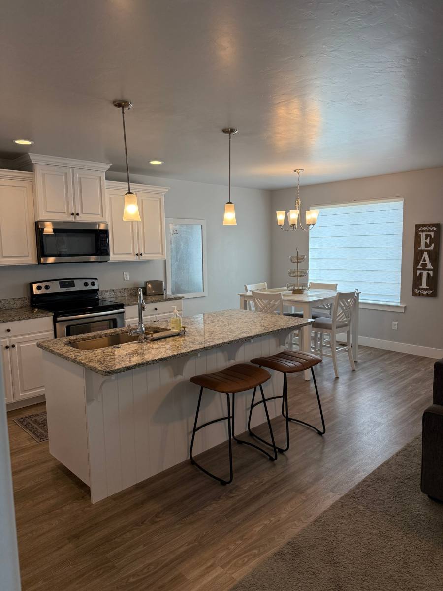 Townhouse for rent at 175 E 560 N, Salem, UT 84653
