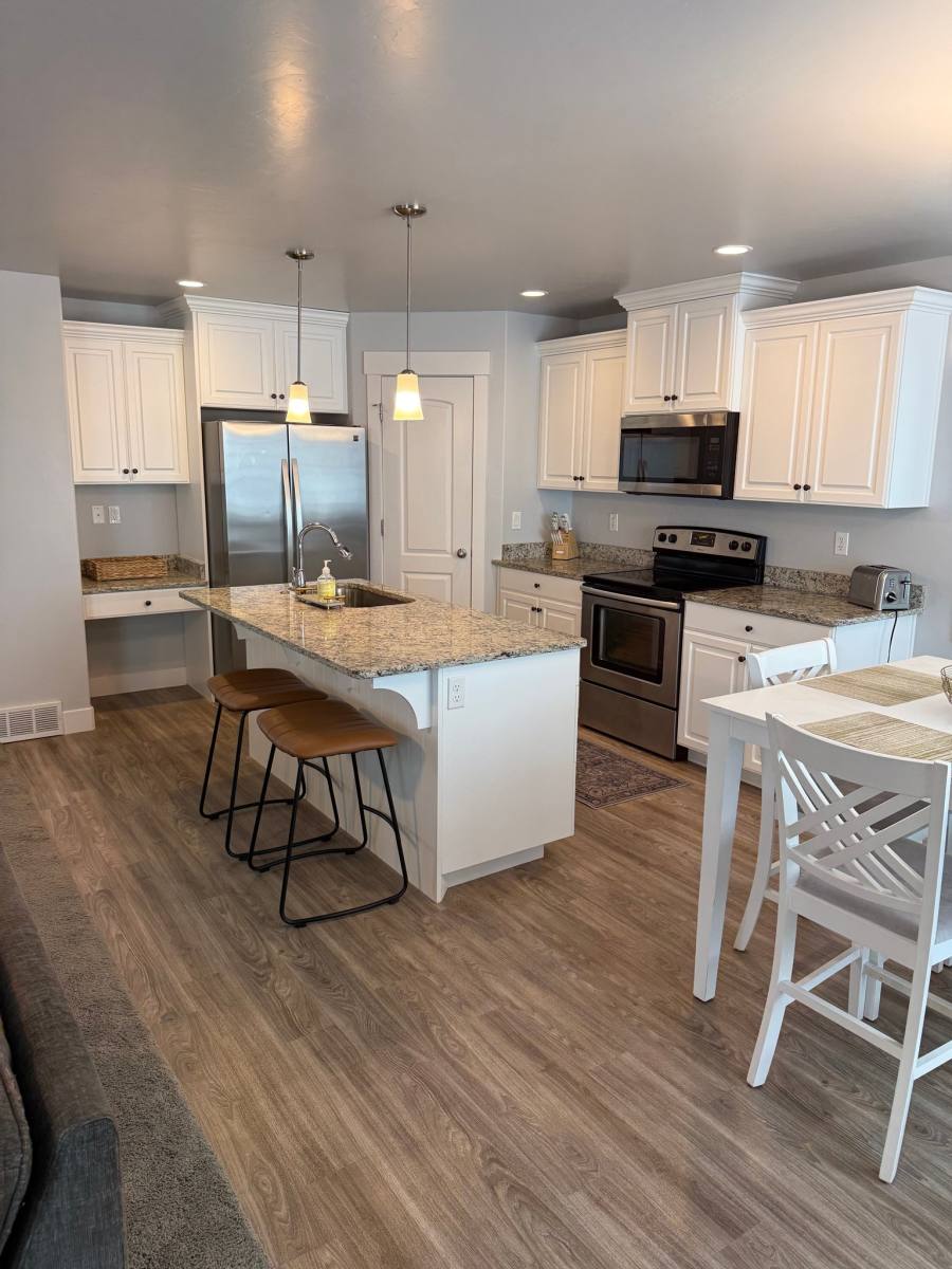 Townhouse for rent at 175 E 560 N, Salem, UT 84653