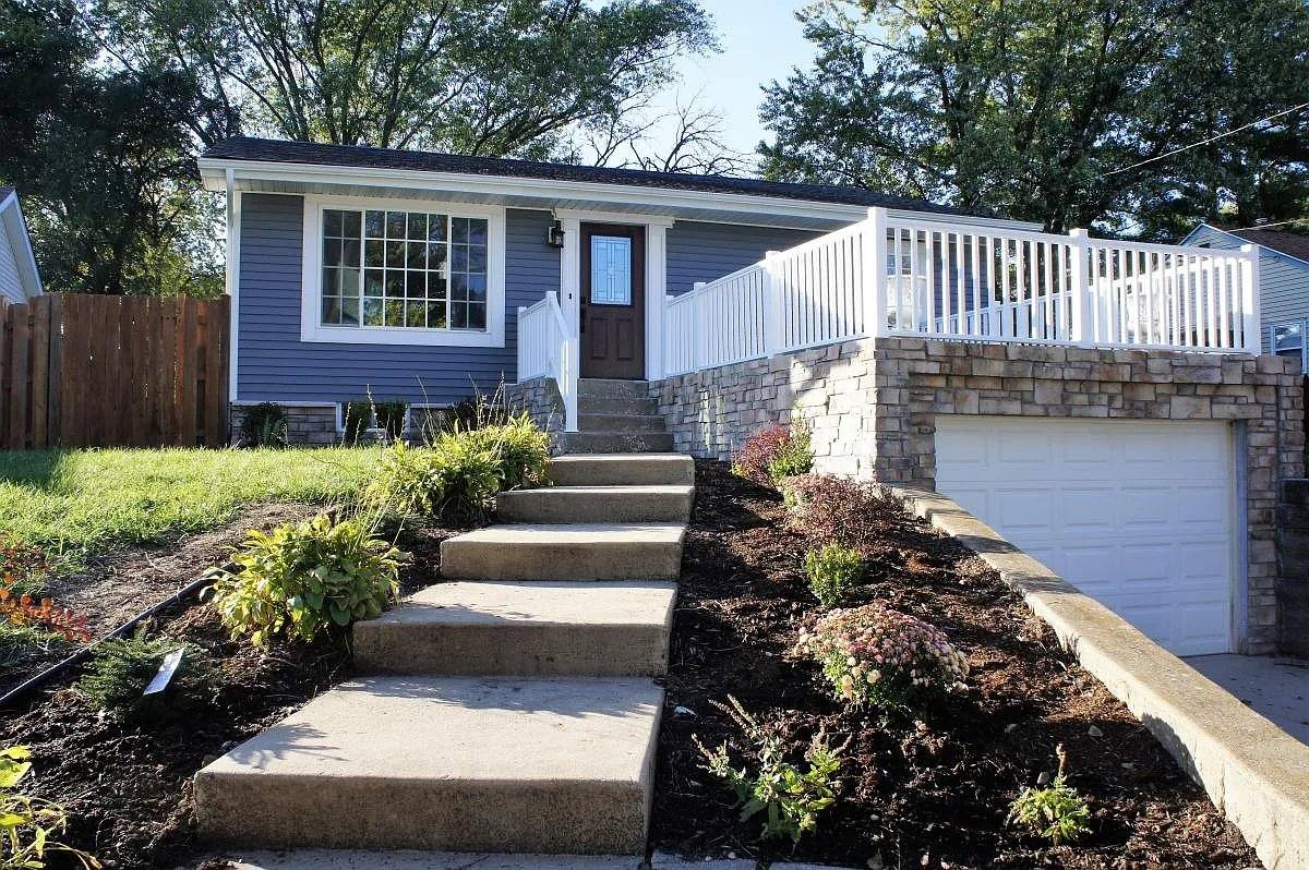 House for rent at 4213 Riverview Dr, McHenry, IL 60051