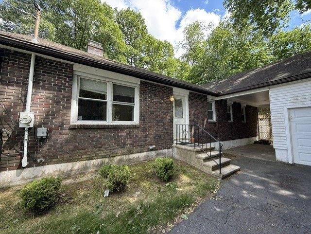 House for rent at 74 Village Lane, Bridgeport, CT 06606