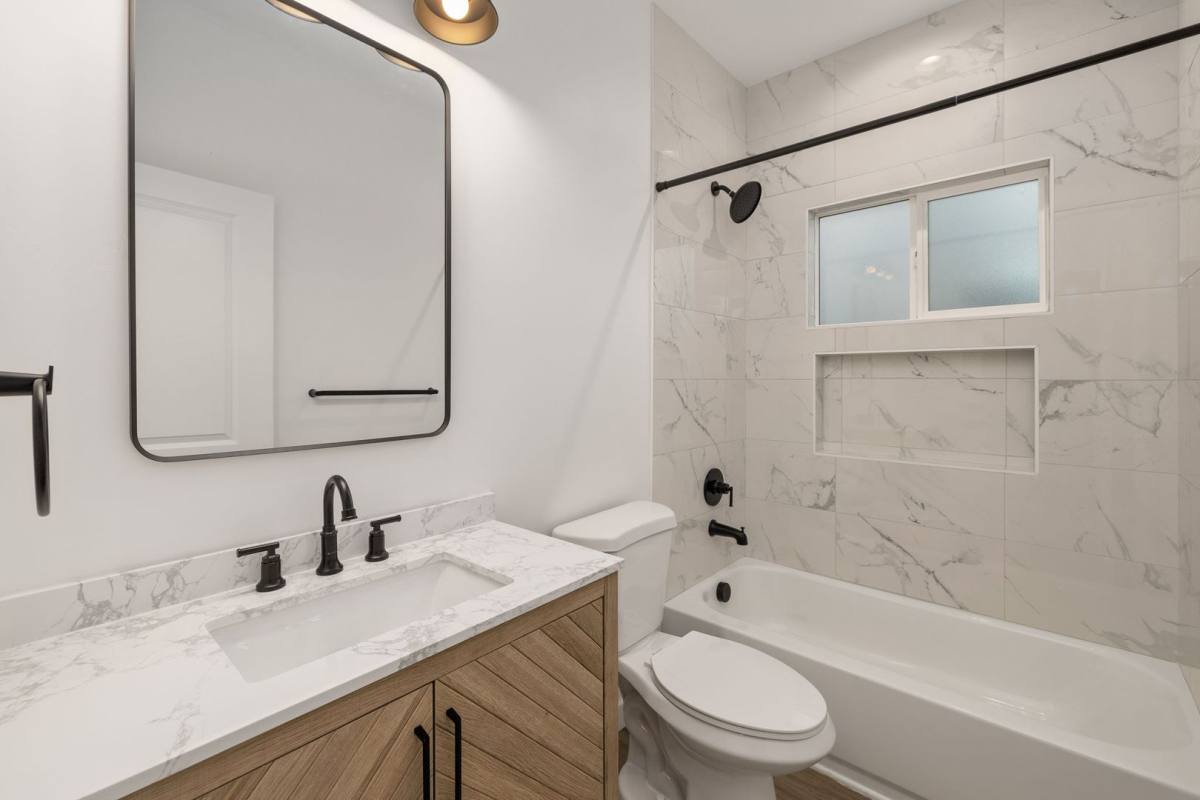 Apartment for rent at 6763-6765 N Elman, San Diego, CA 92111