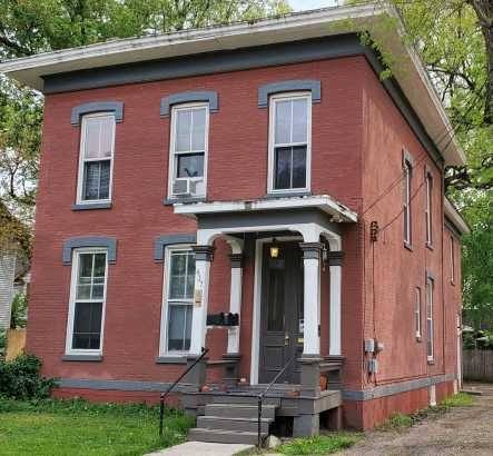 Apartment for rent at 437 W Walnut St #1, Kalamazoo, MI 49007