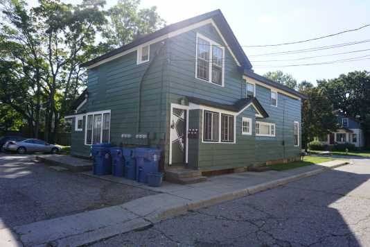 Townhouse for rent at 629 Potter, Kalamazoo, MI 49007