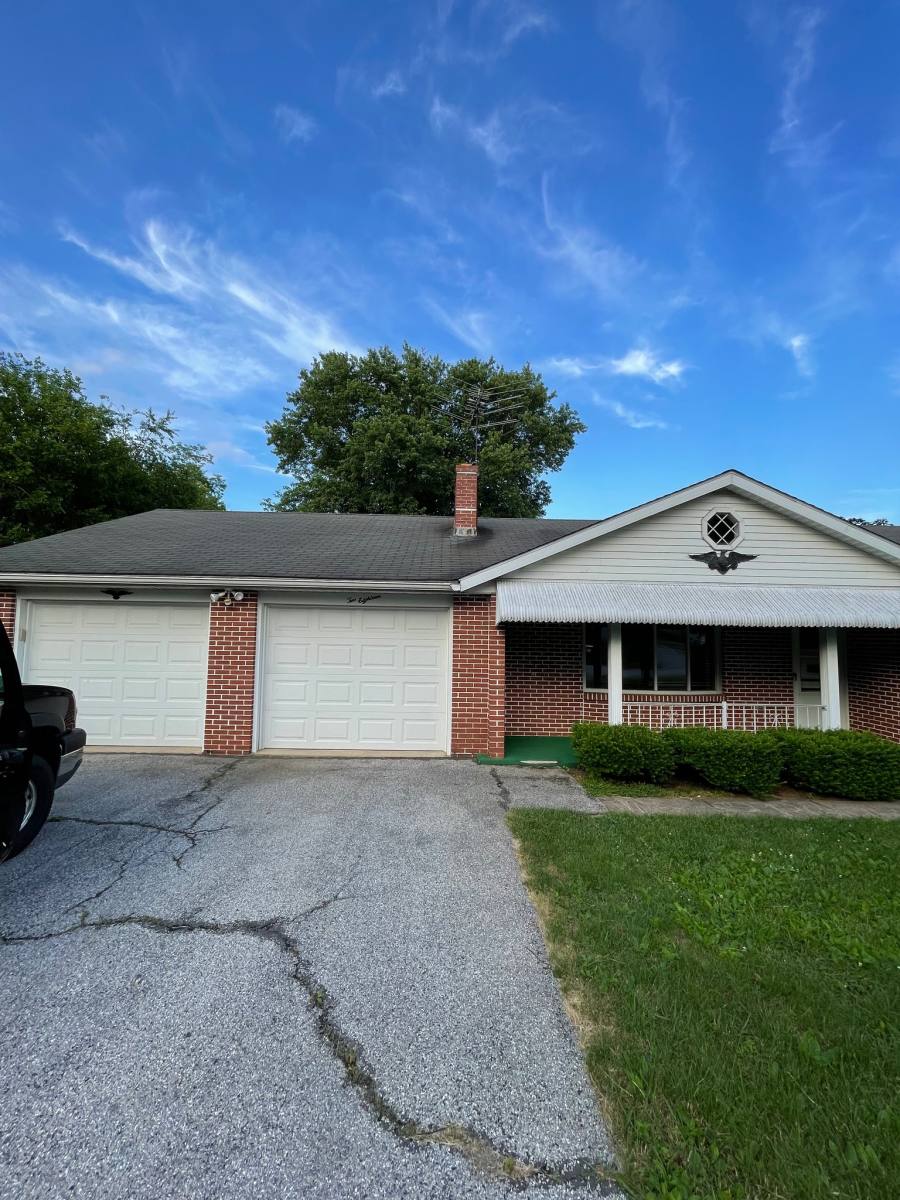 House for rent at 218 Cardinal Dr, Shrewsbury, PA 17361