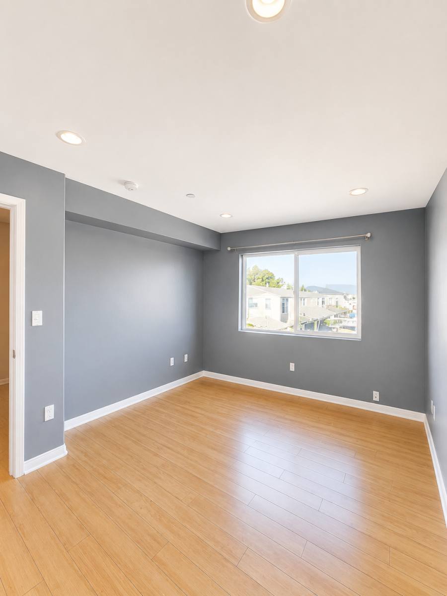 Apartment for rent at 13623 Sherman Way #205, Van Nuys, CA 91405