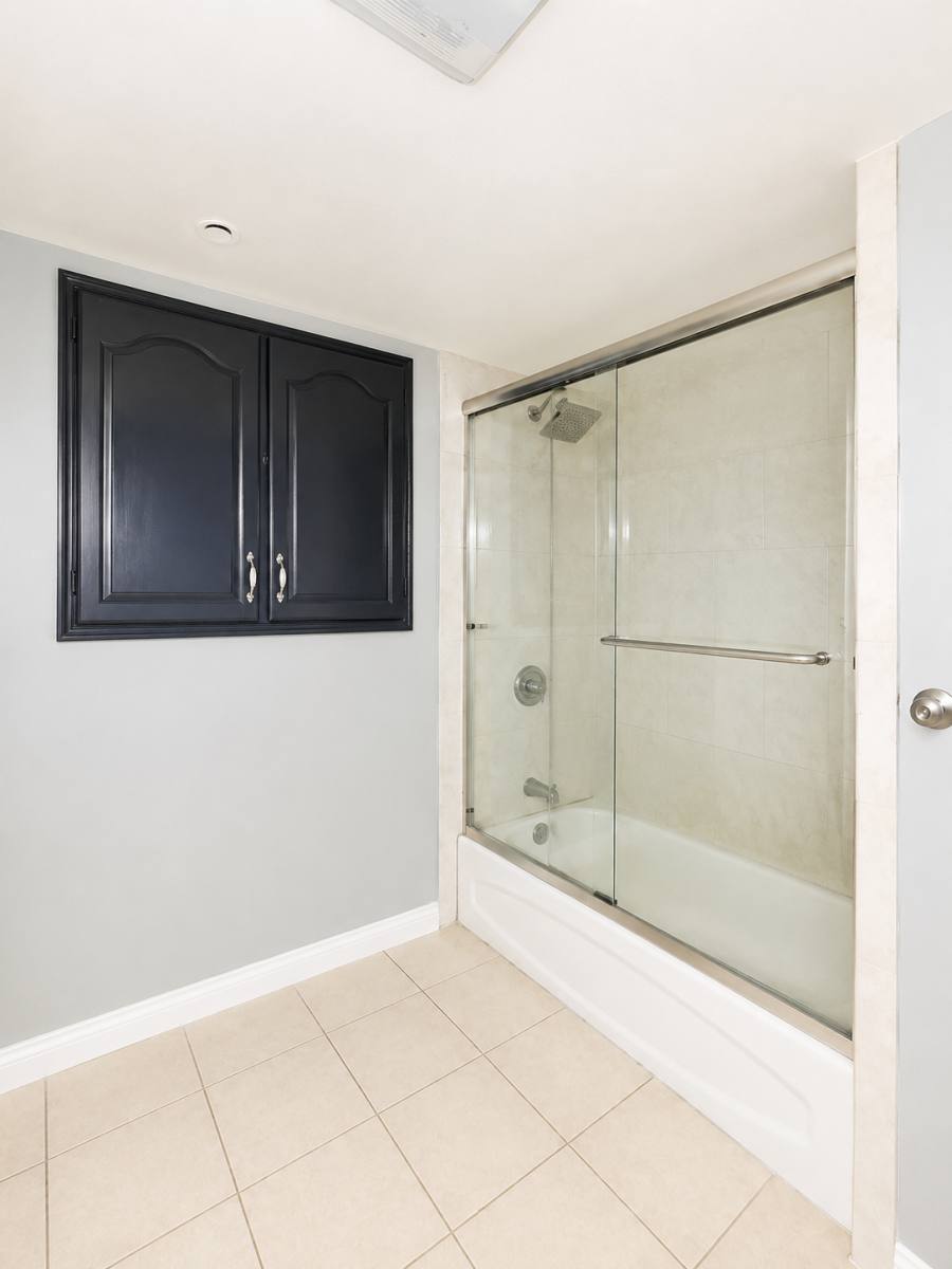 Apartment for rent at 13623 Sherman Way #205, Van Nuys, CA 91405