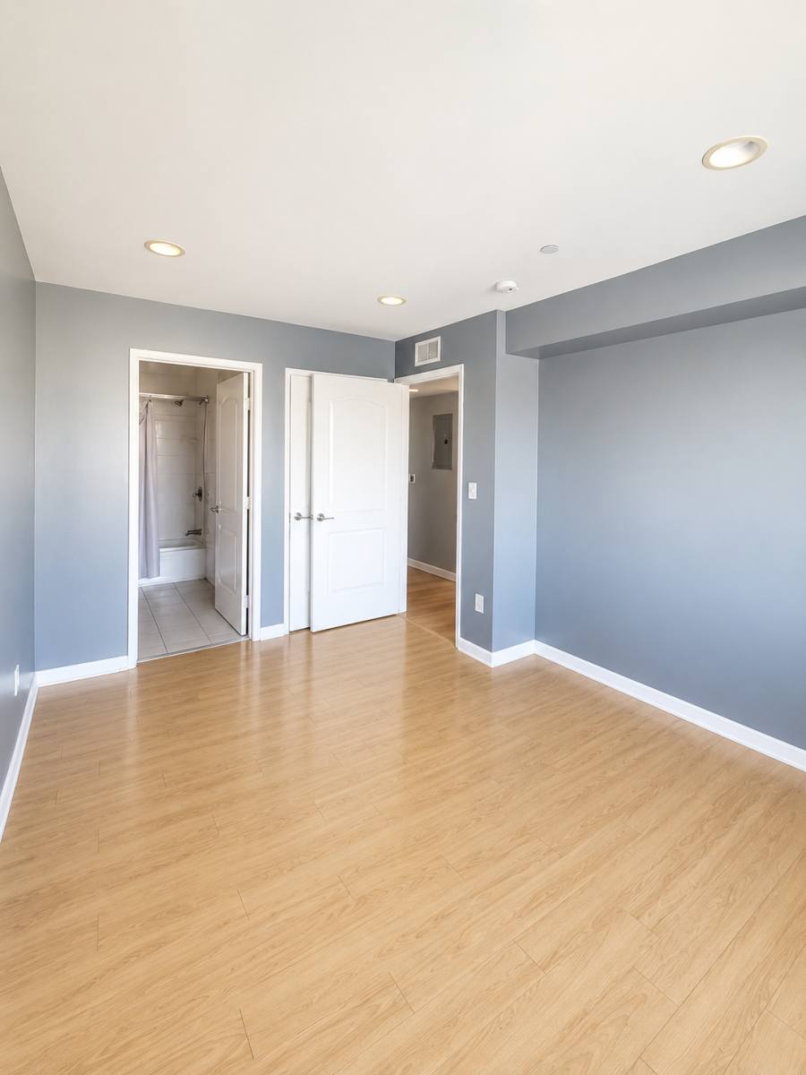 Apartment for rent at 13623 Sherman Way #205, Van Nuys, CA 91405
