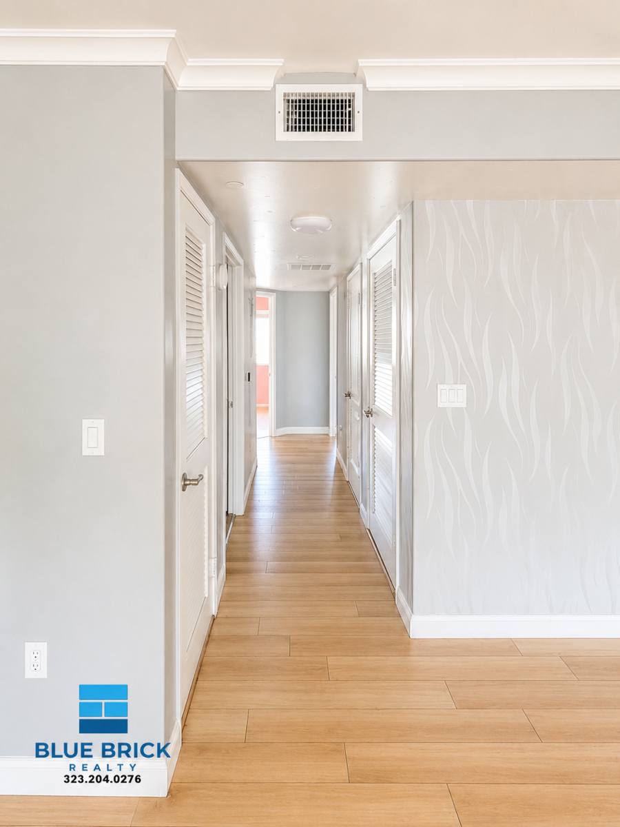 Apartment for rent at 13623 Sherman Way #205, Van Nuys, CA 91405
