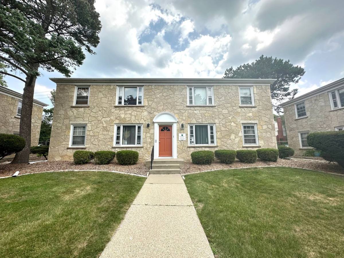 Apartment for rent at 4286 N Wilson Dr, Milwaukee, WI 53211