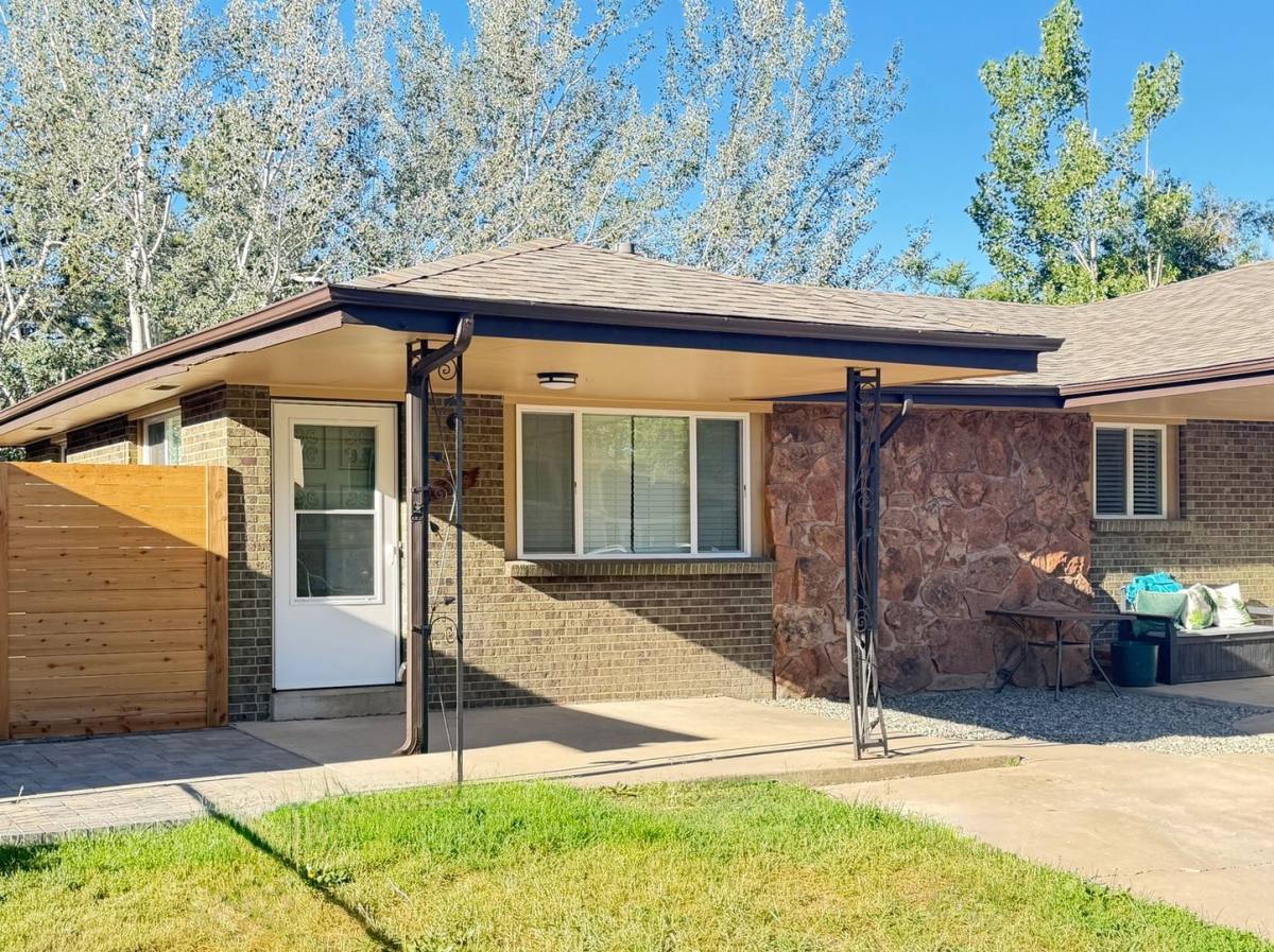 Townhouse for rent at 8548 W 62nd Place, Arvada, CO 80004