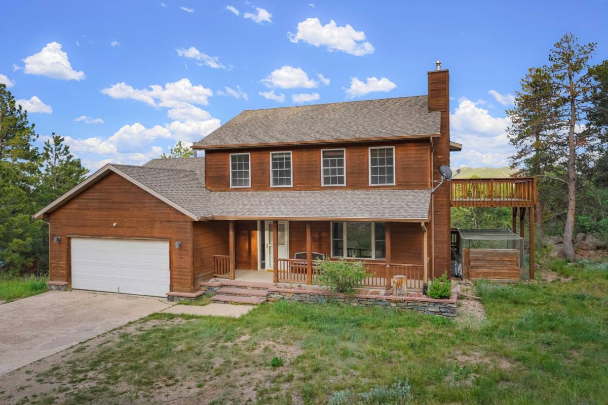 House for rent at 687 Cresent Lake Rd, Golden, CO 80403