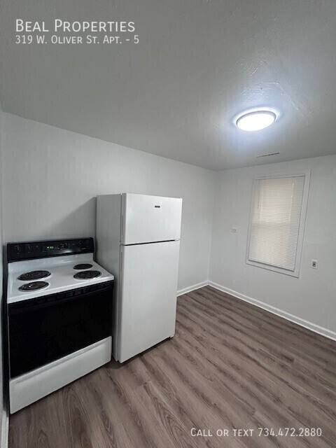 Apartment for rent at 319 W Oliver St #5, Corunna, MI 48817