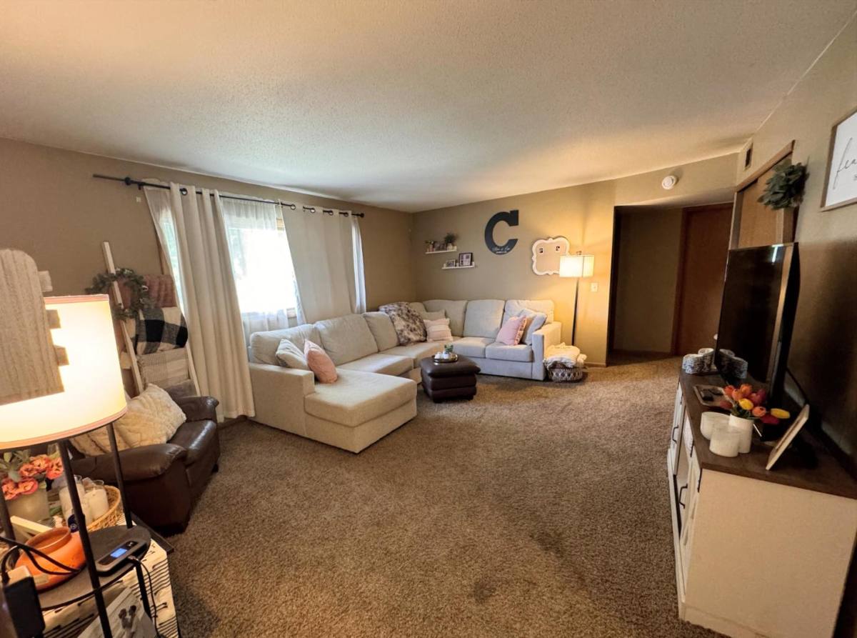 Apartment for rent at 803 W 2nd St #3, Pella, IA 50219