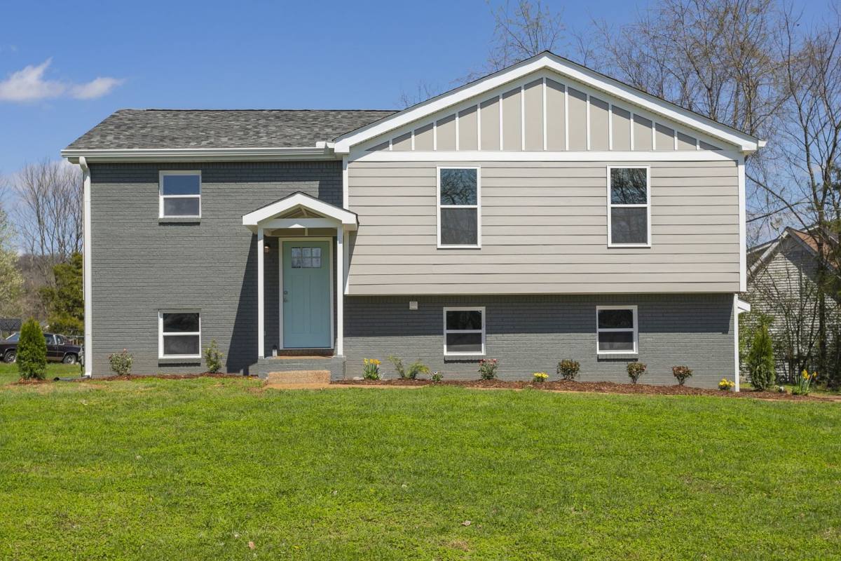 House for rent at 1608 Autumn Ridge Dr, Nashville, TN 37207