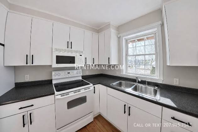 Apartment for rent at 33 Burleigh Rd #27, Bangor, ME 04401