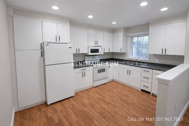 Apartment for rent at 33 Burleigh Rd #27, Bangor, ME 04401