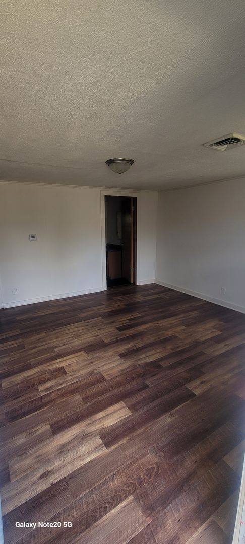 House for rent at 617 Center St, Fort Wayne, IN 46808