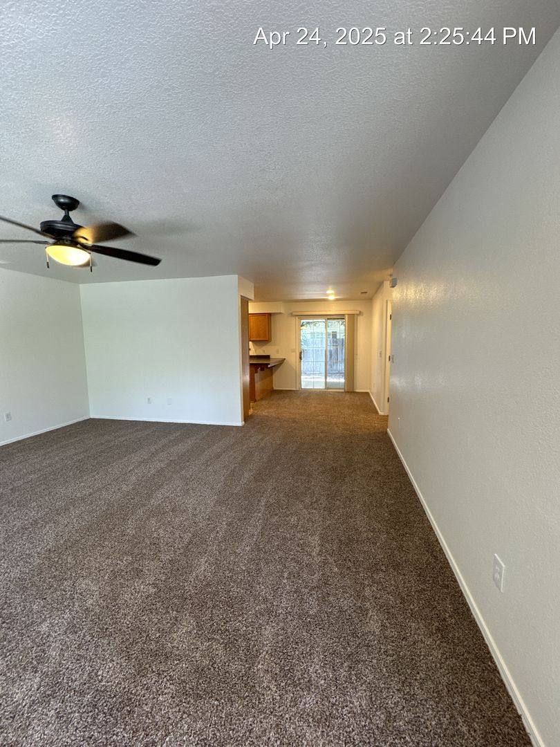 Apartment for rent at 1825 - 1827 E Cambridge, Visalia, CA 93292