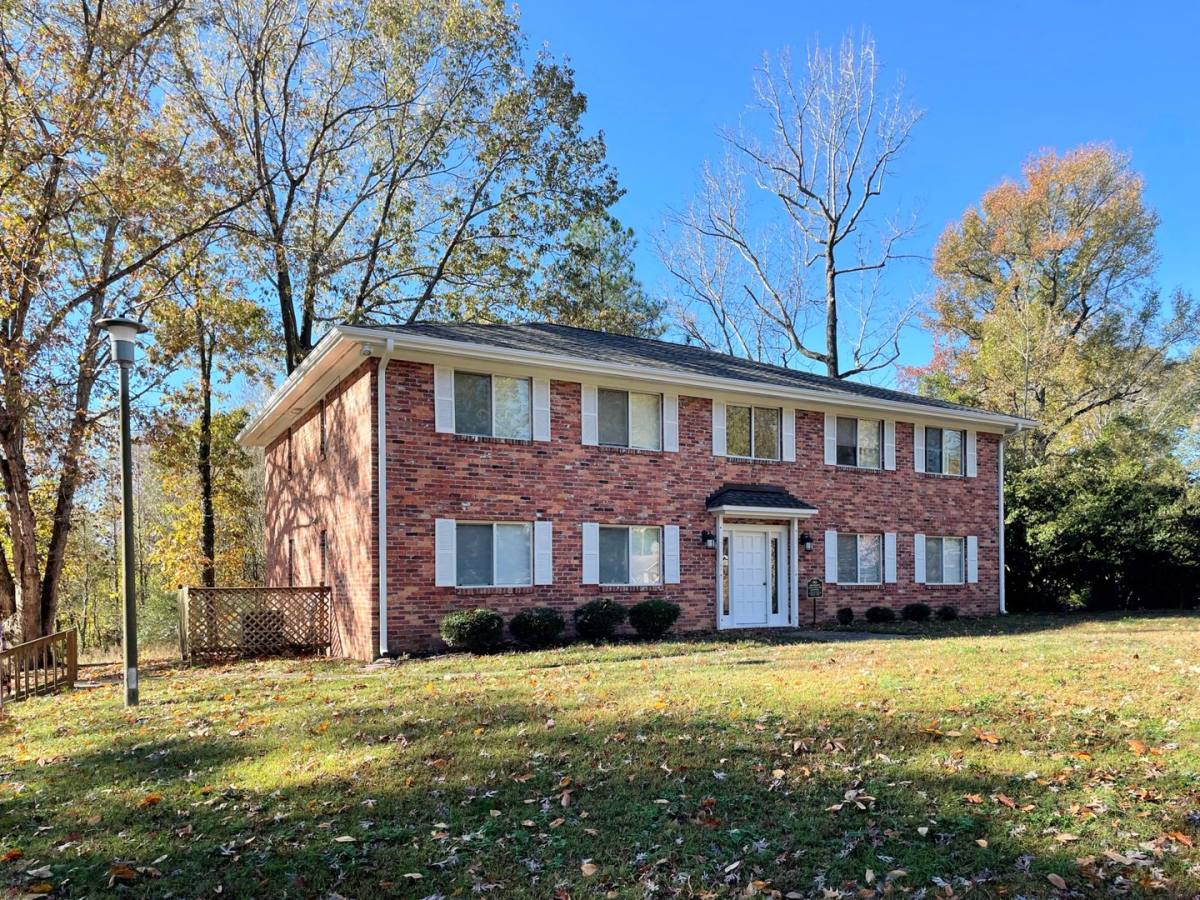 Apartment for rent at 153 Albemarle Dr, Williamsburg, VA 23185